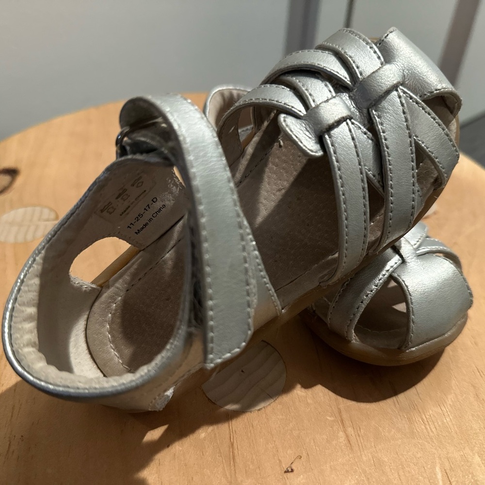 See Kai Run Silver Kaisa Sandals size 9 girls